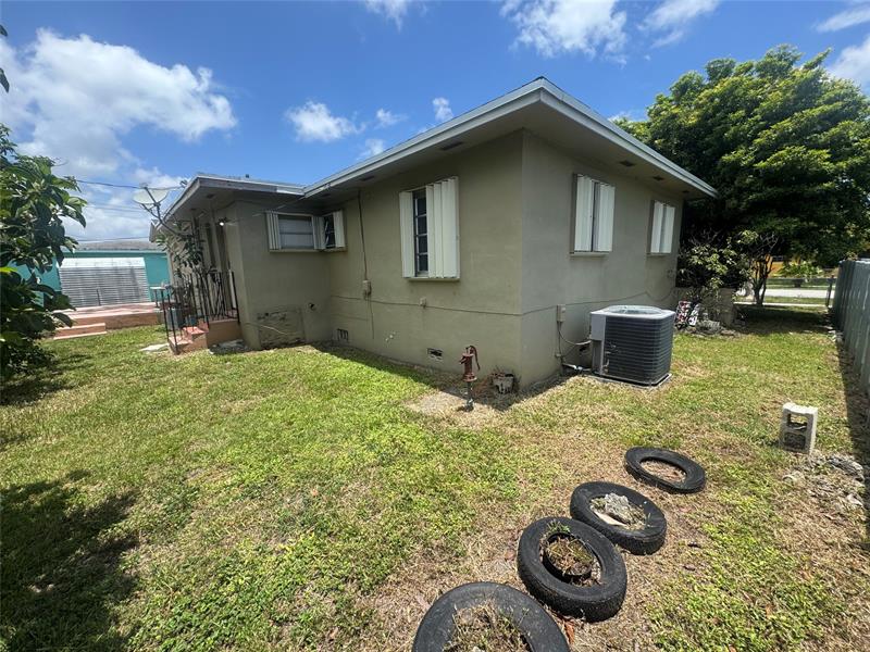 Image 8 of 8 For 13930 Jefferson St