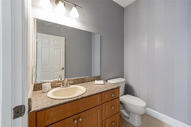 Image 10 of 40 For 4224 Stonecreek Cr  4224