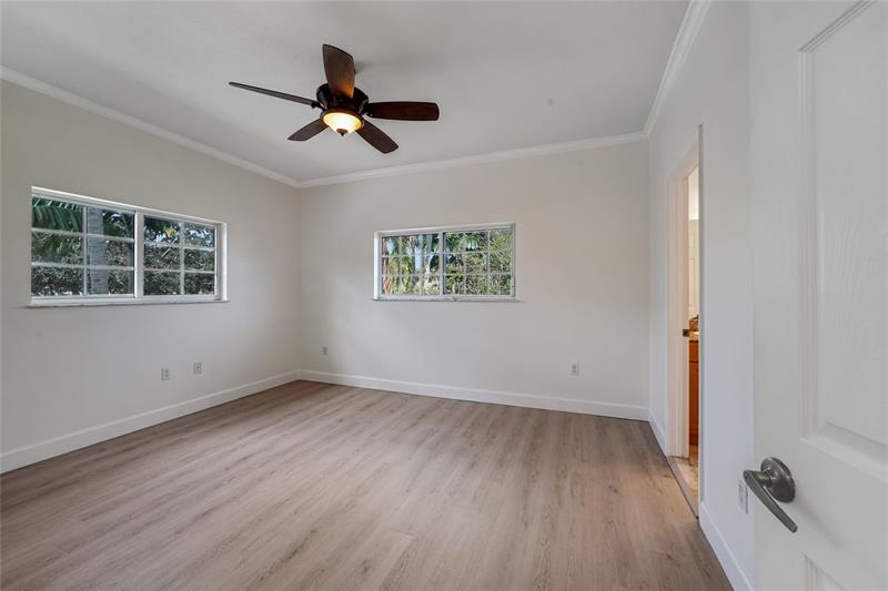 Image 19 of 40 For 4224 Stonecreek Cr  4224