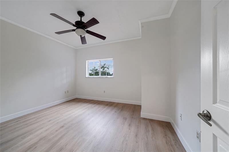 Image 25 of 40 For 4224 Stonecreek Cr  4224