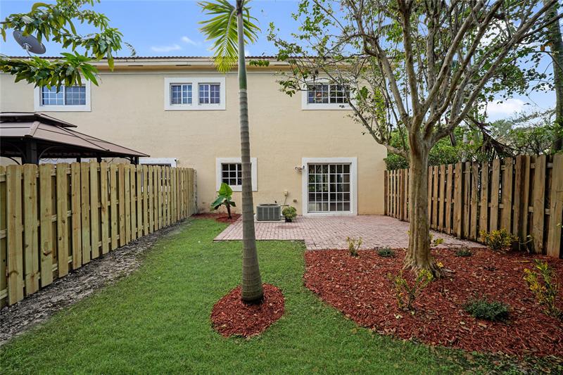 Image 36 of 40 For 4224 Stonecreek Cr  4224