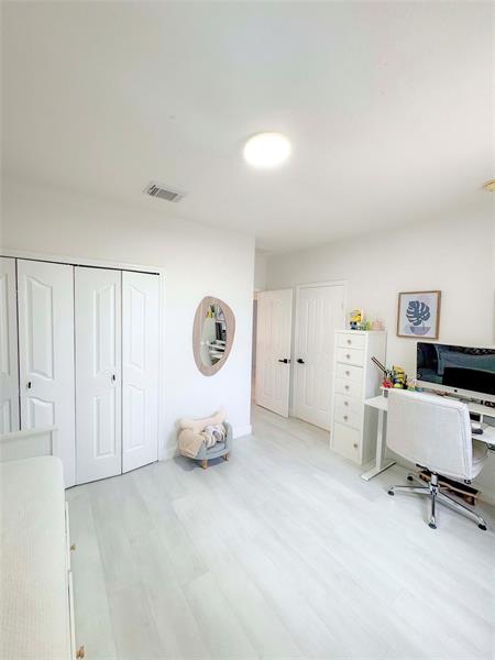 Image 22 of 30 For 11486 80th St
