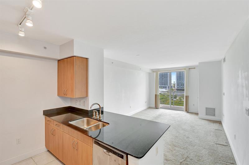 Image 11 of 41 For 1830 Radius Dr  715