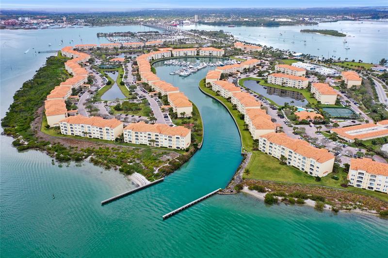 Details for 7 Harbour Isle Dr  Ph04, Fort Pierce, FL 34949