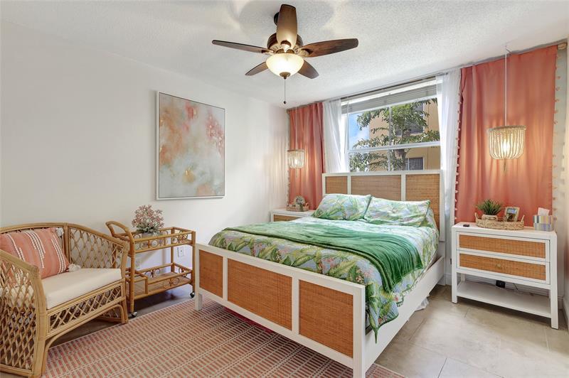 Image 17 of 26 For 1341 3rd Ave  210