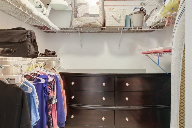 Image 18 of 26 For 1341 3rd Ave  210