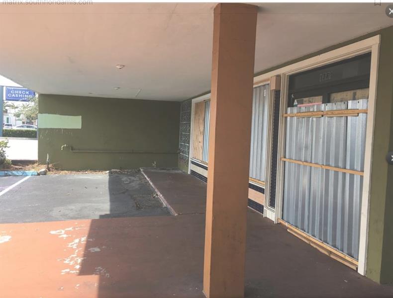 Image 13 of 13 For 1361 Commercial Blvd