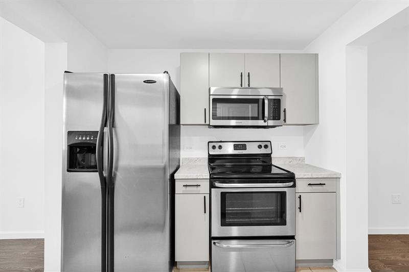 Image 18 of 69 For 533 3rd Ave  230
