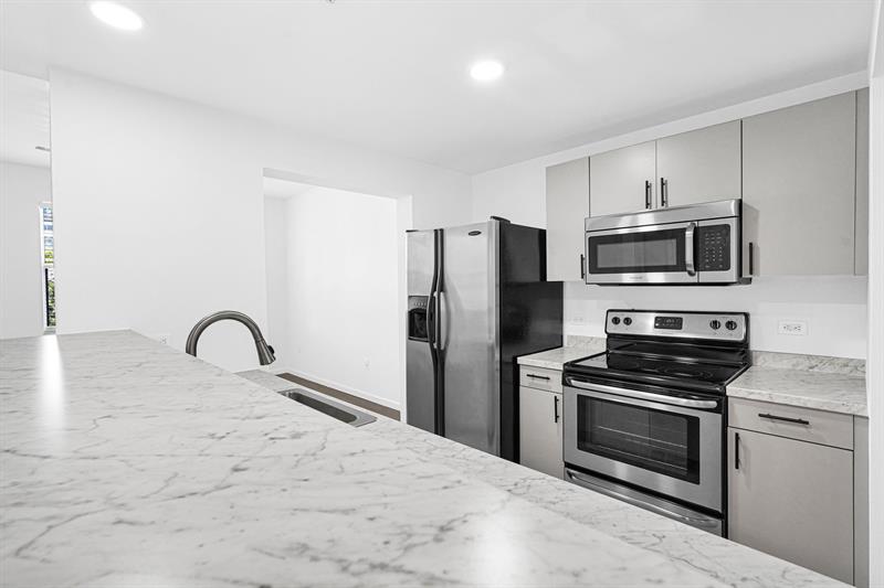 Image 20 of 69 For 533 3rd Ave  230