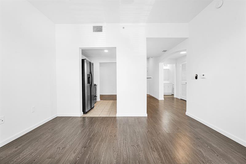 Image 24 of 69 For 533 3rd Ave  230