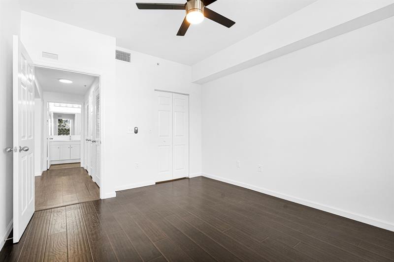 Image 29 of 69 For 533 3rd Ave  230