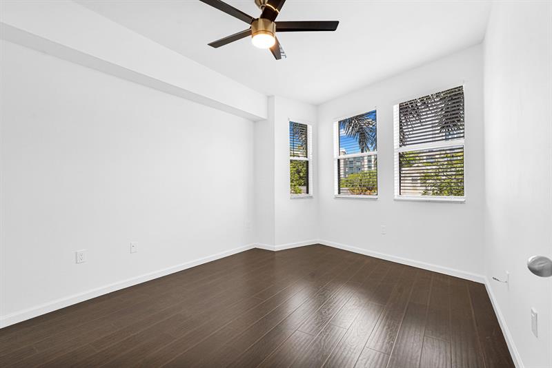 Image 34 of 69 For 533 3rd Ave  230