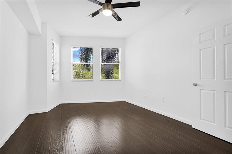 Image 36 of 69 For 533 3rd Ave  230
