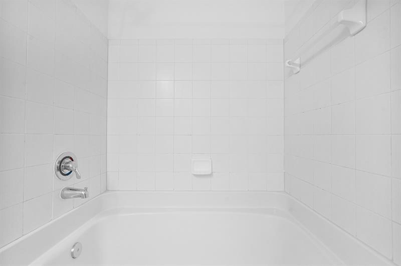 Image 43 of 69 For 533 3rd Ave  230