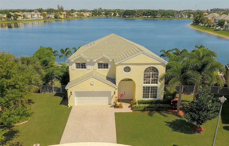 Details for 103 Devonshire Cir, Royal Palm Beach, FL 33414