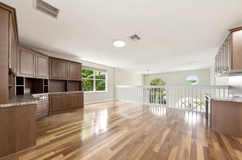 Image 13 of 28 For 103 Devonshire Cir