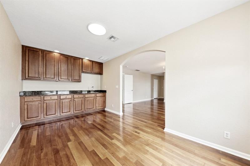 Image 16 of 28 For 103 Devonshire Cir