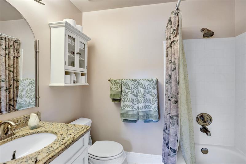 Image 25 of 38 For 2563 15th St  2563