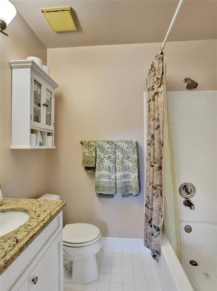 Image 26 of 38 For 2563 15th St  2563