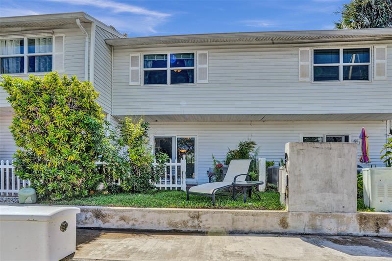 Image 31 of 38 For 2563 15th St  2563
