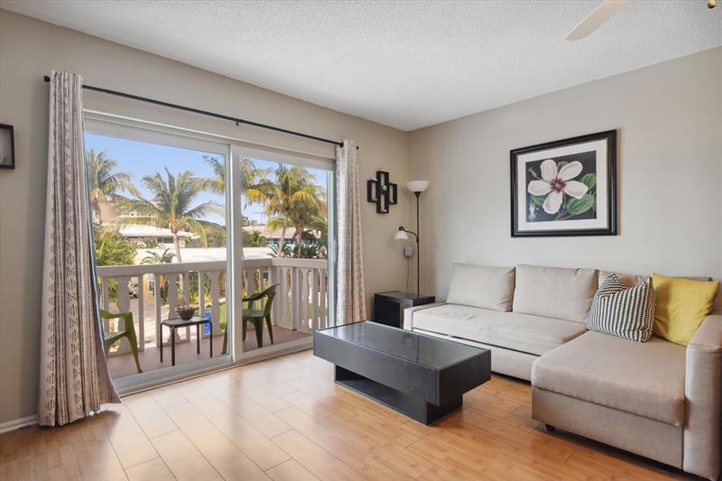 Image 3 of 9 For 424 Riverside Dr  204