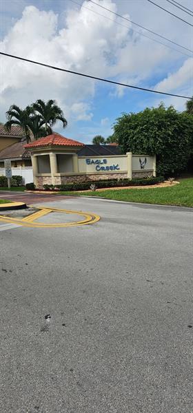 Details for 1001 Sw 115 Ave, Pembroke Pines, FL 33025