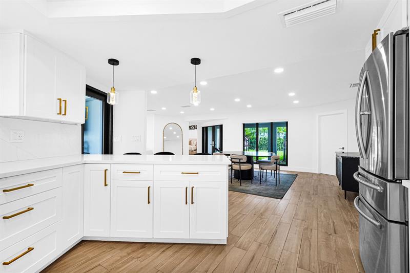 Image 5 of 39 For 570 11 Street