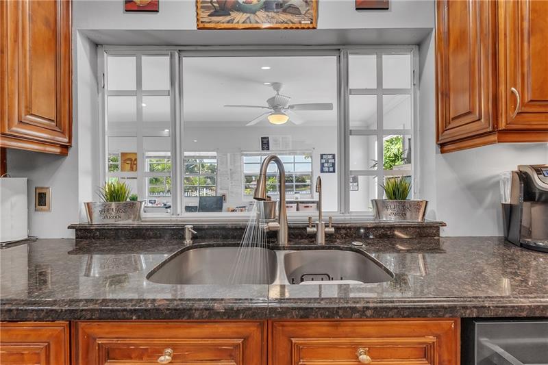 Image 17 of 37 For 7425 14th Ct