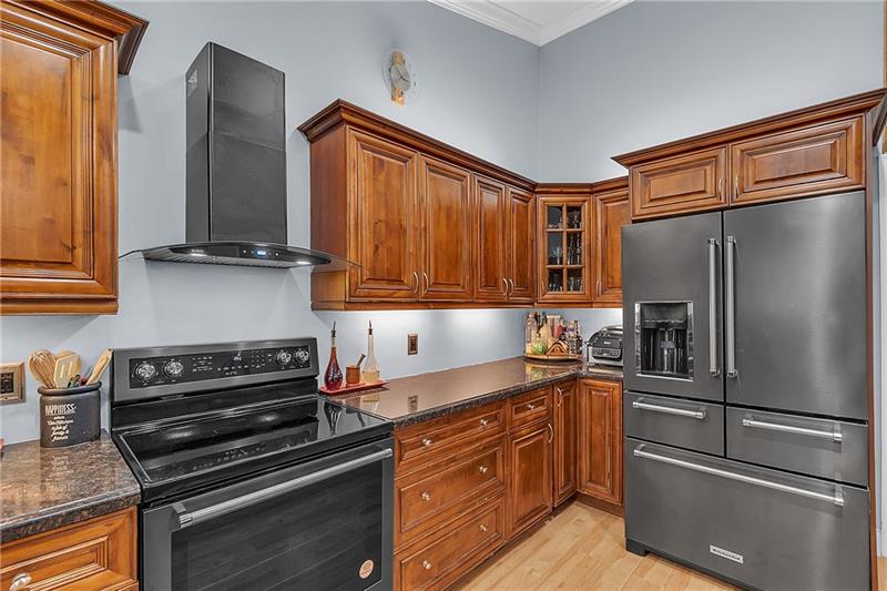Image 18 of 37 For 7425 14th Ct