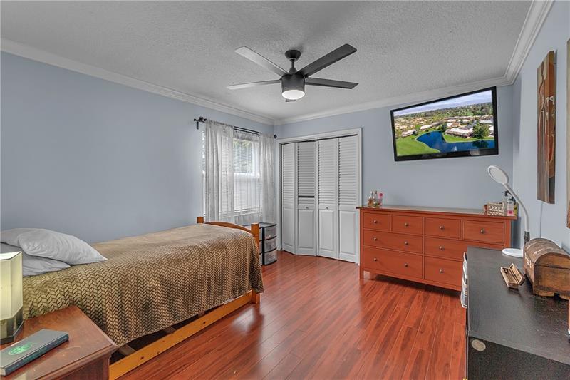 Image 24 of 37 For 7425 14th Ct
