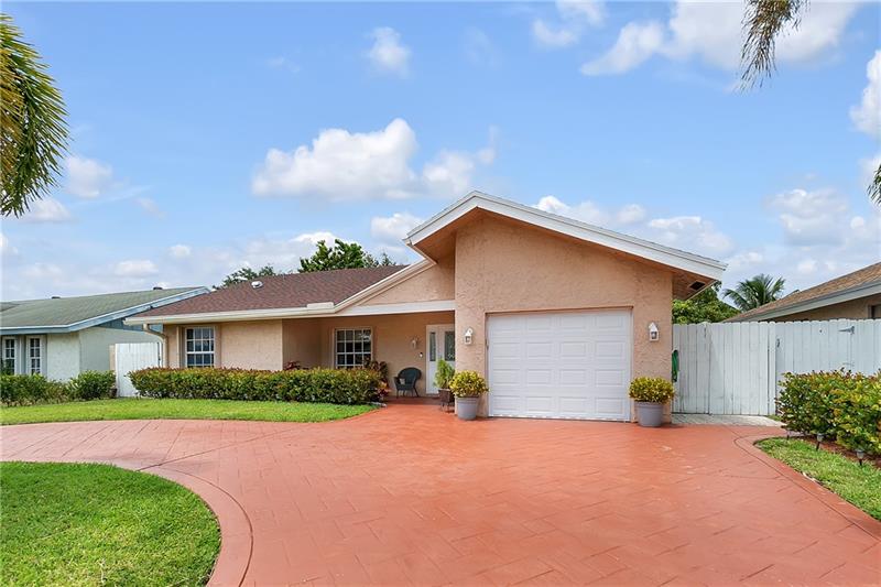 Image 4 of 37 For 7425 14th Ct