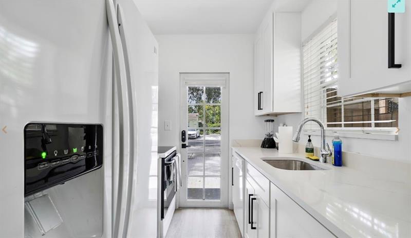 Image 5 of 14 For 1400 4th Ct  1