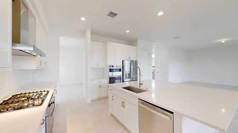 Image 12 of 46 For 8299 Essex Country Club Dr