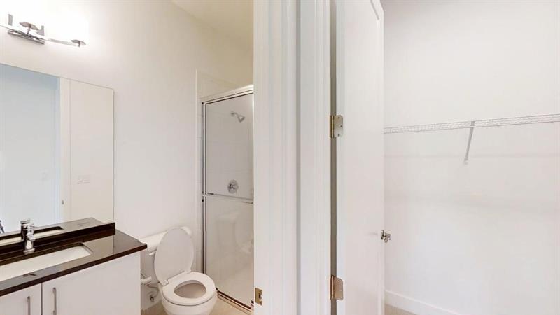 Image 32 of 46 For 8299 Essex Country Club Dr