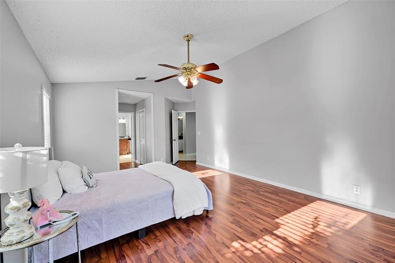 Image 8 of 94 For 10004 57th Pl
