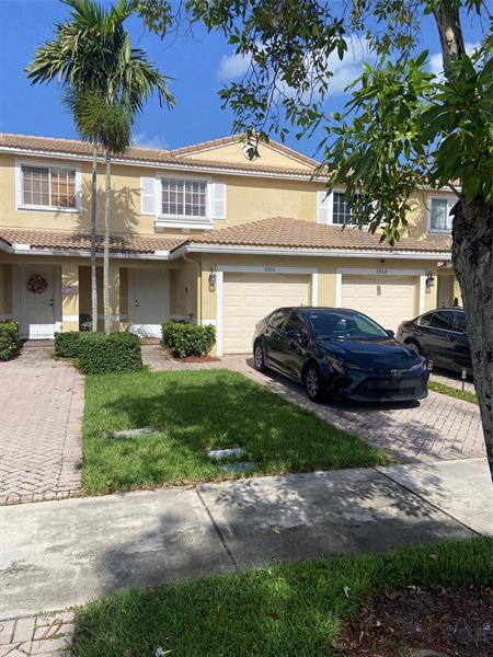 Details for 5906 Abbey Rd, Tamarac, FL 33321