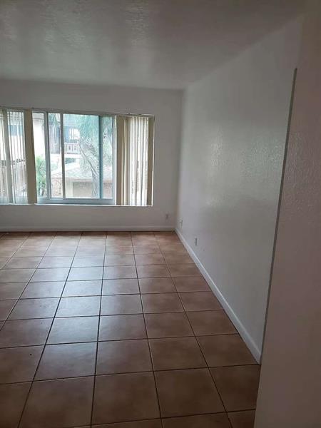 Image 9 of 18 For 2719 39th Ter  204