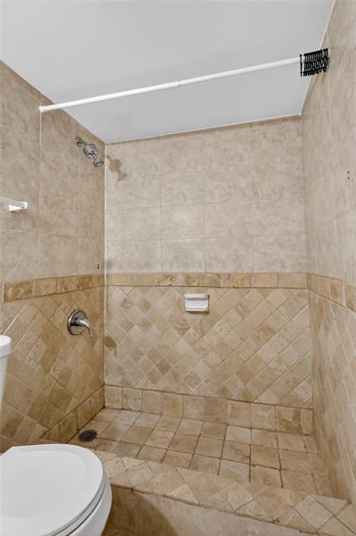 Image 15 of 33 For 8950 8th Ave  314