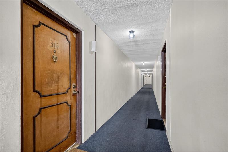 Image 16 of 33 For 8950 8th Ave  314