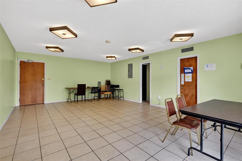 Image 29 of 33 For 8950 8th Ave  314