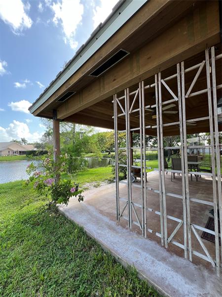 Image 2 of 47 For 8920 Woodside Ct