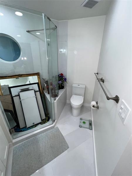 Image 26 of 47 For 8920 Woodside Ct