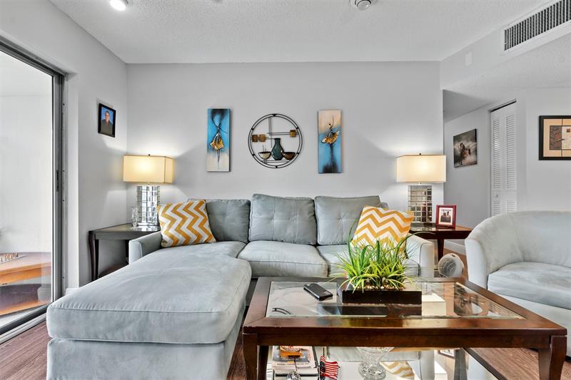 Image 14 of 32 For 4990 Sabal Palm Blvd  306