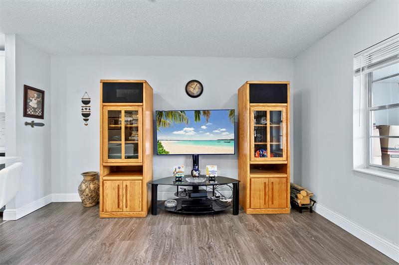 Image 15 of 32 For 4990 Sabal Palm Blvd  306