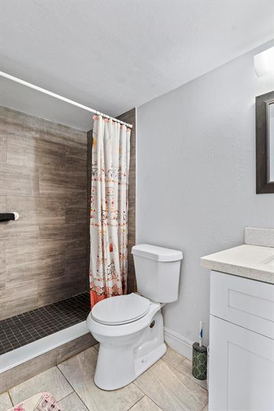 Image 18 of 32 For 4990 Sabal Palm Blvd  306