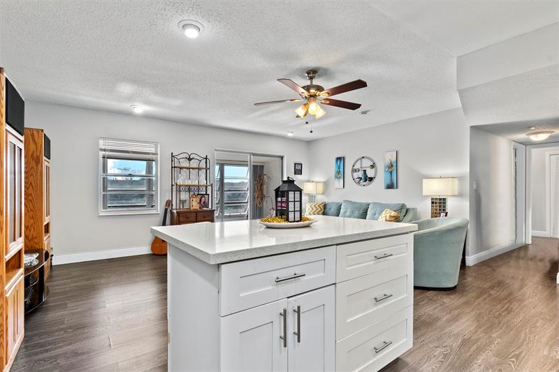 Image 8 of 32 For 4990 Sabal Palm Blvd  306