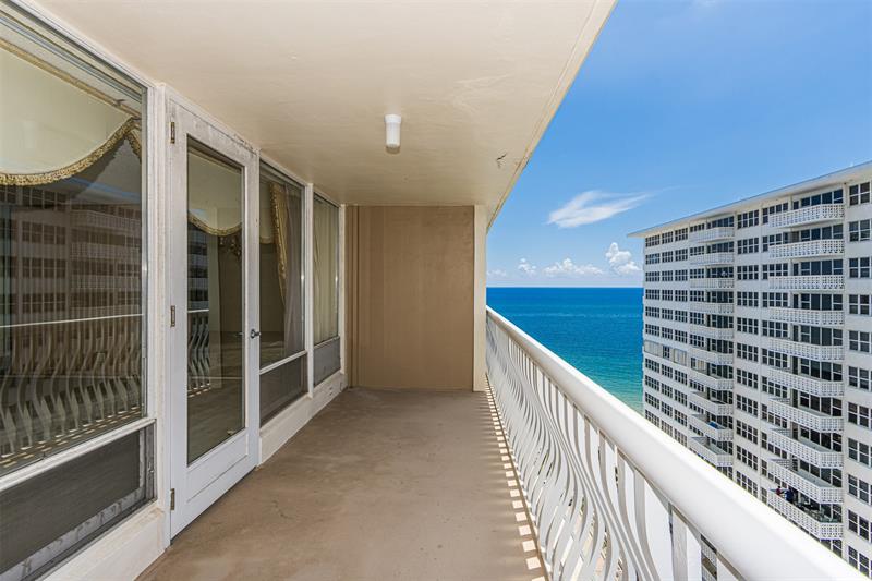 Image 10 of 34 For 4020 Galt Ocean Dr  1404