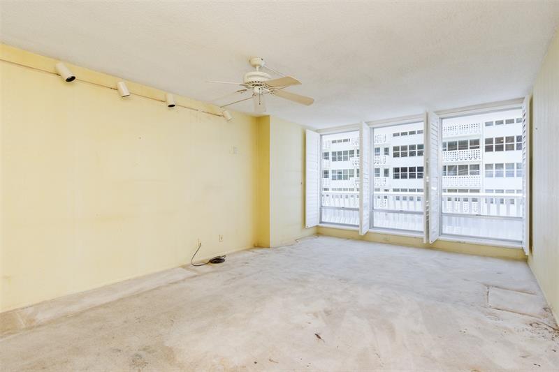 Image 17 of 34 For 4020 Galt Ocean Dr  1404