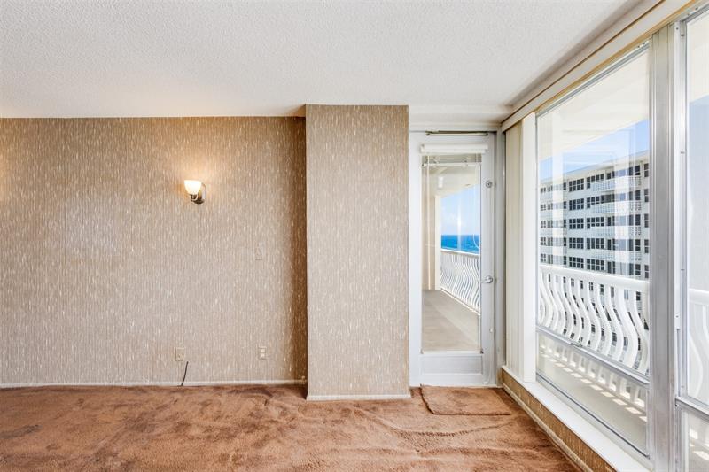 Image 23 of 34 For 4020 Galt Ocean Dr  1404