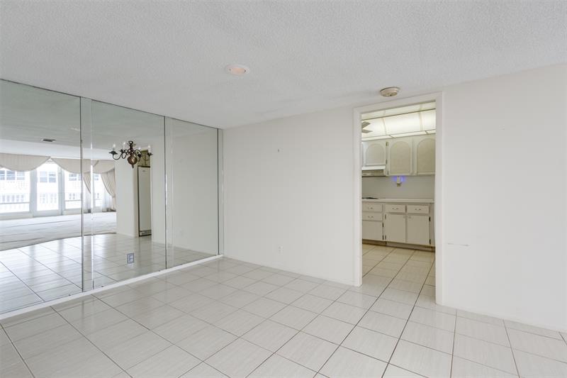 Image 6 of 34 For 4020 Galt Ocean Dr  1404